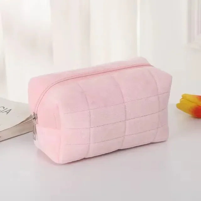 New Cute Plush Cosmetic Bag, Travel Skin Care Product Storage Bag, High-Looking Female Mobile Phone Large Capacity Storage Bag