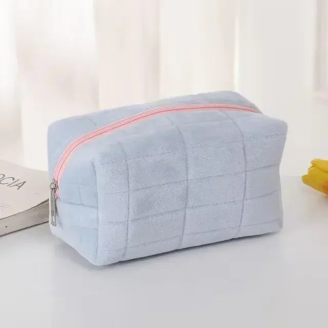 New Cute Plush Cosmetic Bag, Travel Skin Care Product Storage Bag, High-Looking Female Mobile Phone Large Capacity Storage Bag